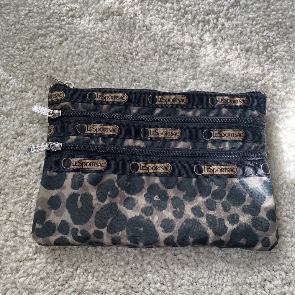 Le Sportsac cosmetic bag